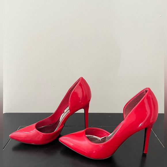 Steve Madden Red Heels Size 9 - Picture 2 of 2